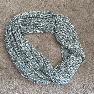 White and gray threaded knitted infinity scarf